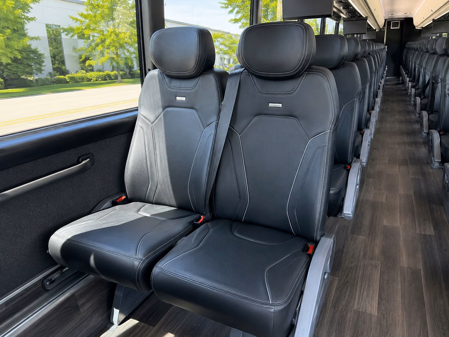 bourbon country wedding shuttles transportation to louisville area winery and distillery venues