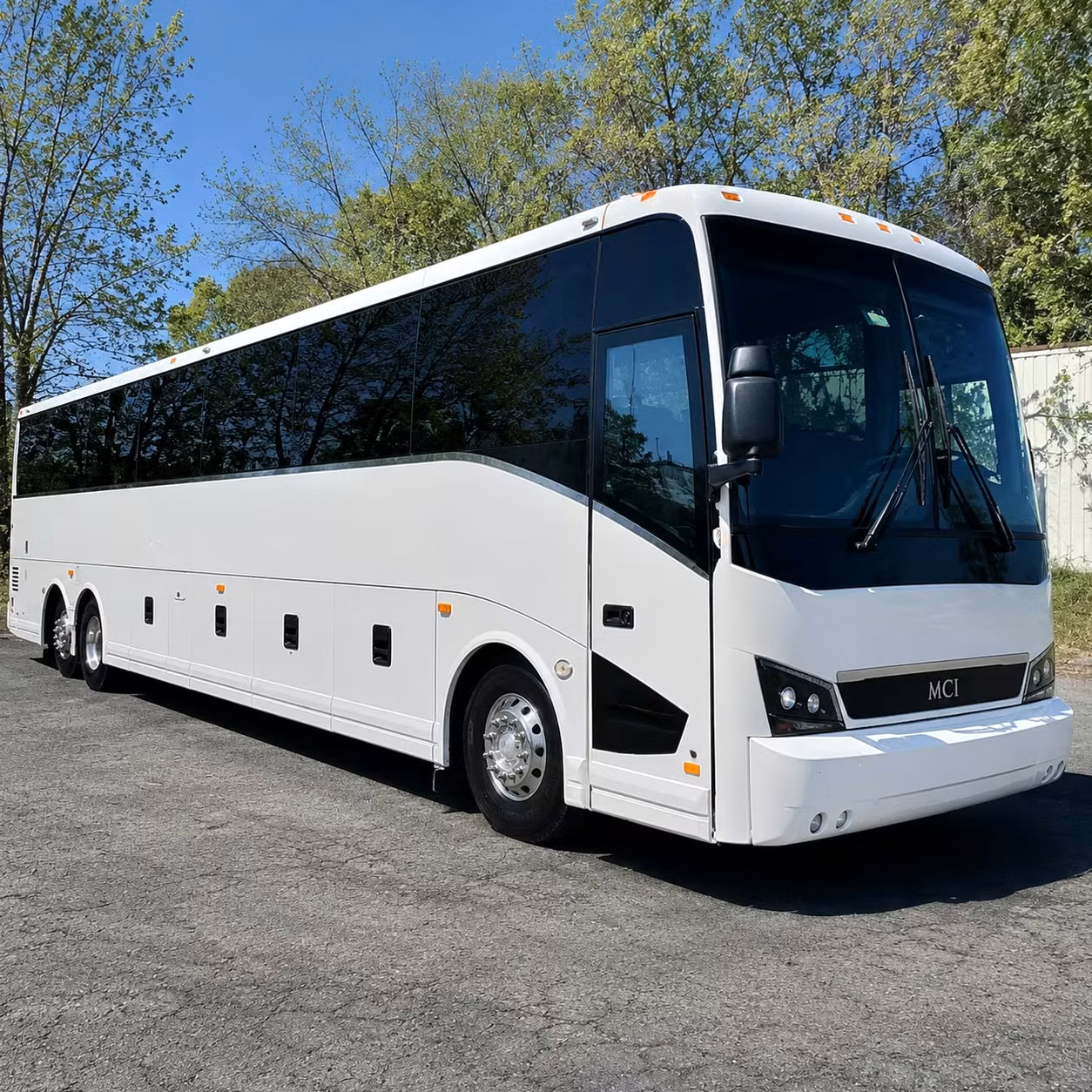 charter bus transportation between louisville wedding ceremony and reception venues