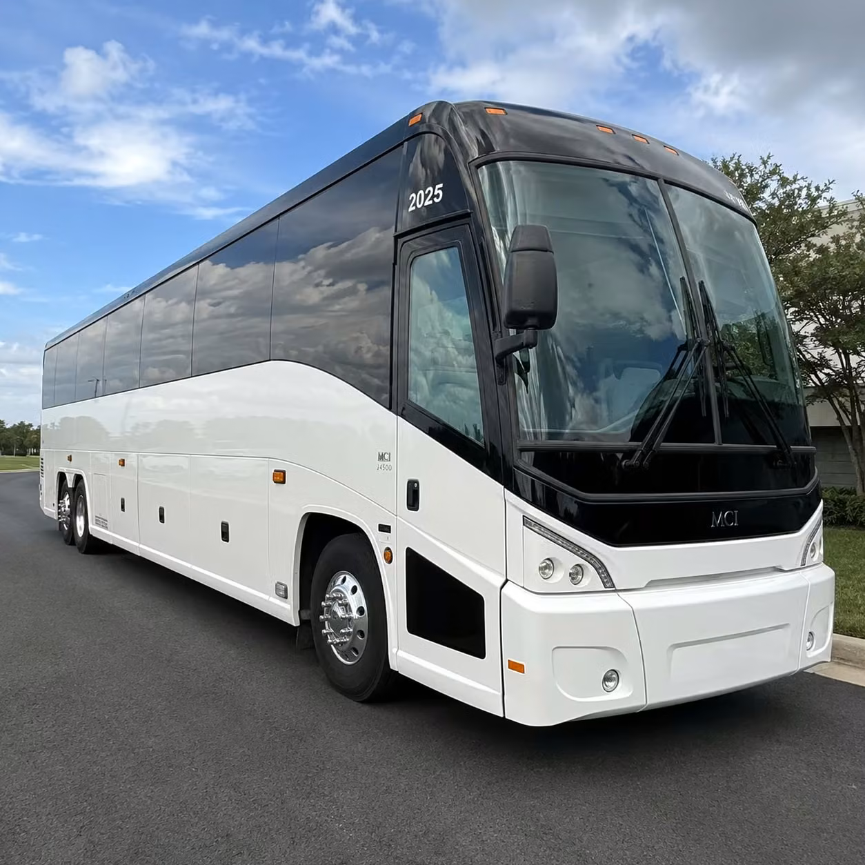 coachbuslouisville com connects you with concert transportation across all of louisville