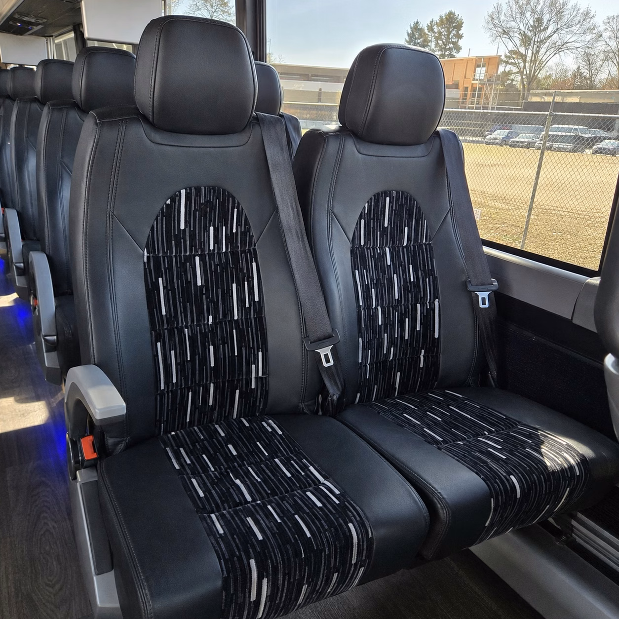 coachbuslouisville com makes it easy to book louisville prom charter buses for large groups and full grade trips