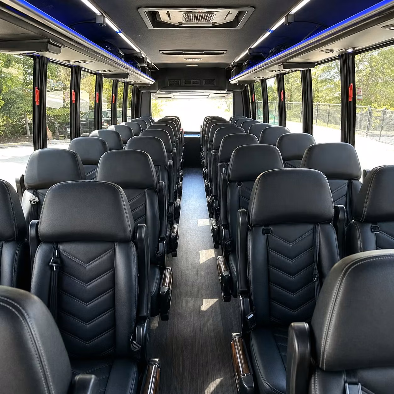 louisville 20 passenger minibus rental
